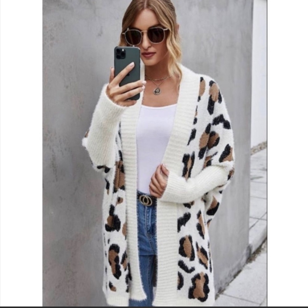 Leopard Print Open Front Cardigan Dolman Sleeves and Relaxed Bodice - Picture 6 of 8
